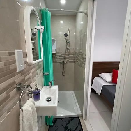 R1 Double With Private Bathroom Alloggio in famiglia