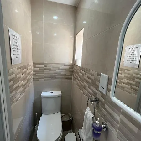 R1 Double With Private Bathroom Rum i privatbostad Sliema