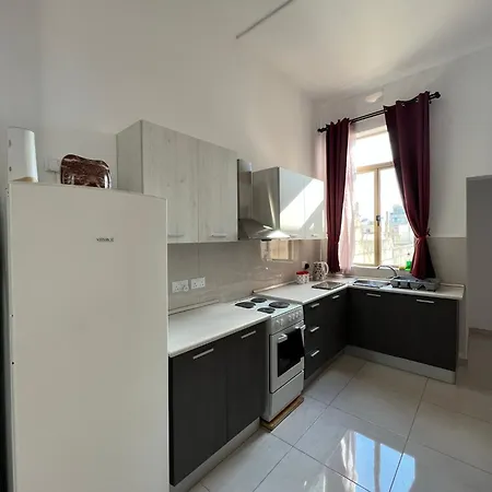 R1 Double With Private Bathroom Homestay szállás Sliema