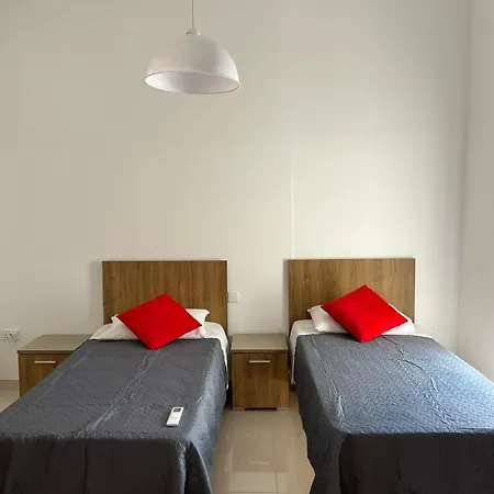 R1 Double With Private Bathroom