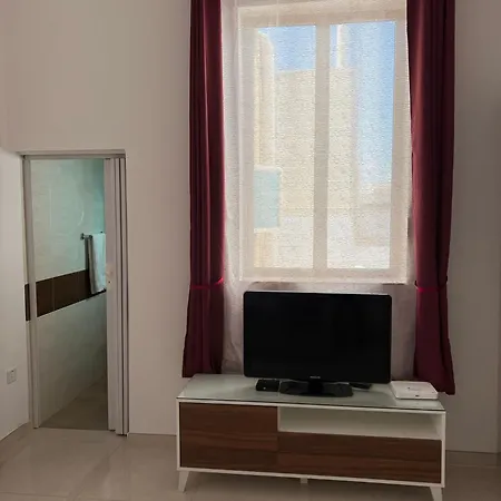 R1 Double With Private Bathroom Homestay szállás
